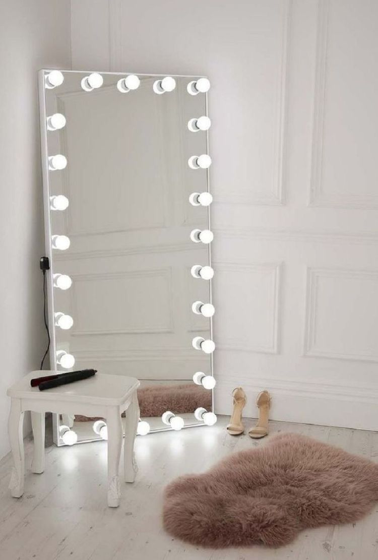 آینه لامپی